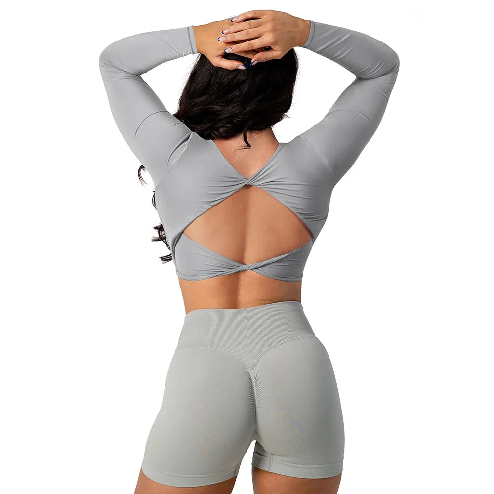 Quinn Luxe Empower Crop Top: Bold Elegance for Every Workout